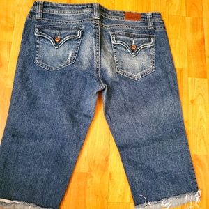 Vigoss Capris Distressed , Size 13/14